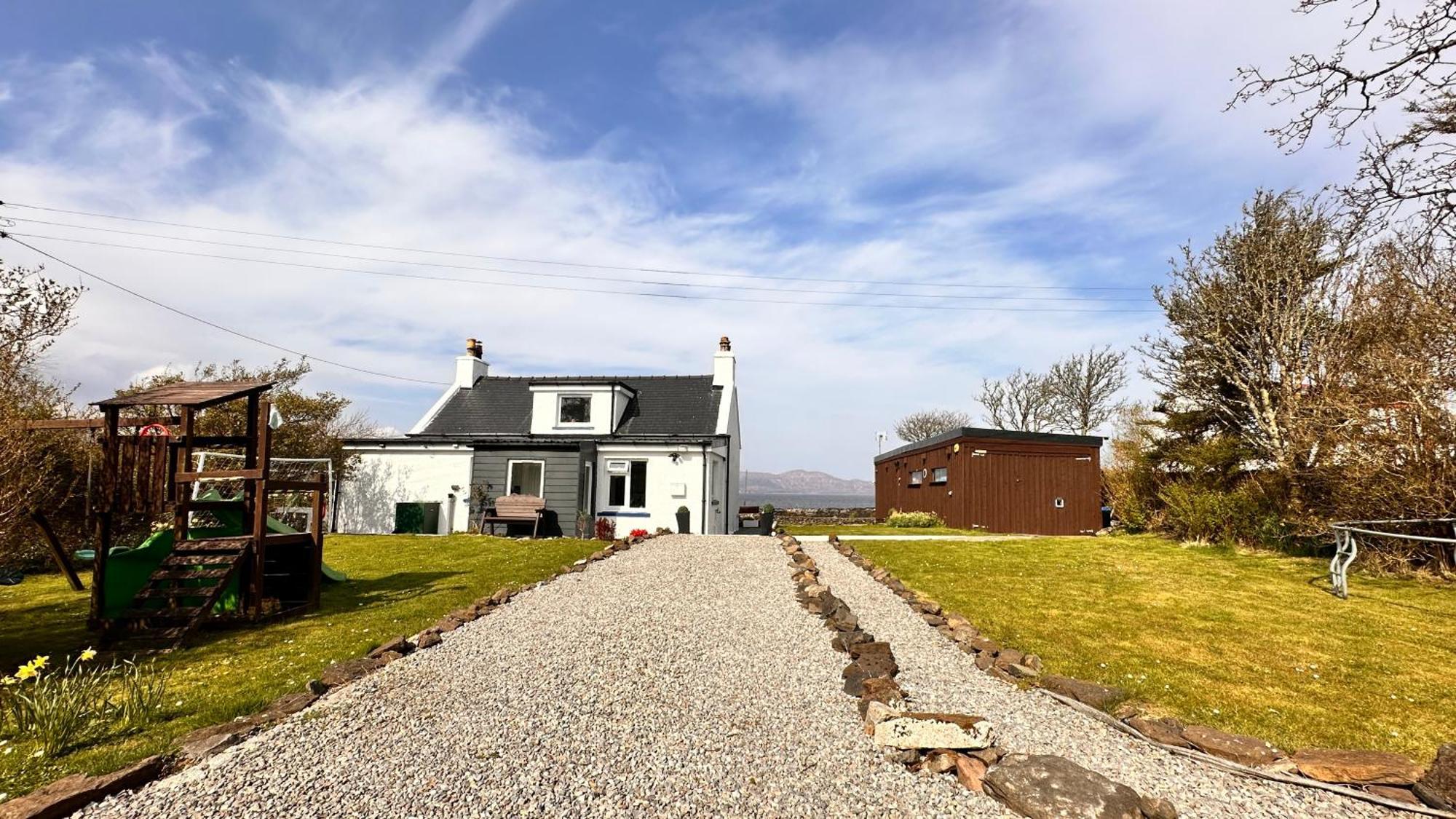 Carnmhor, Isle Of Skye - Stunning 242 Year Old Cottage On Its Own Sea Shore! Breakish 外观 照片
