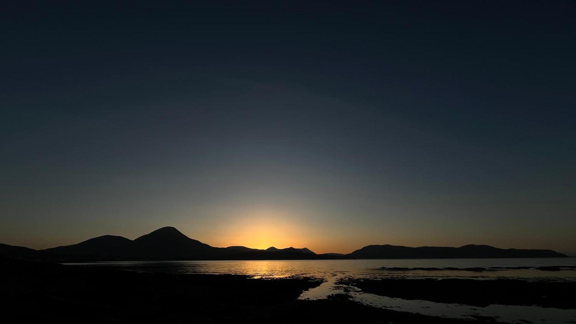 Carnmhor, Isle Of Skye - Stunning 242 Year Old Cottage On Its Own Sea Shore! Breakish 外观 照片