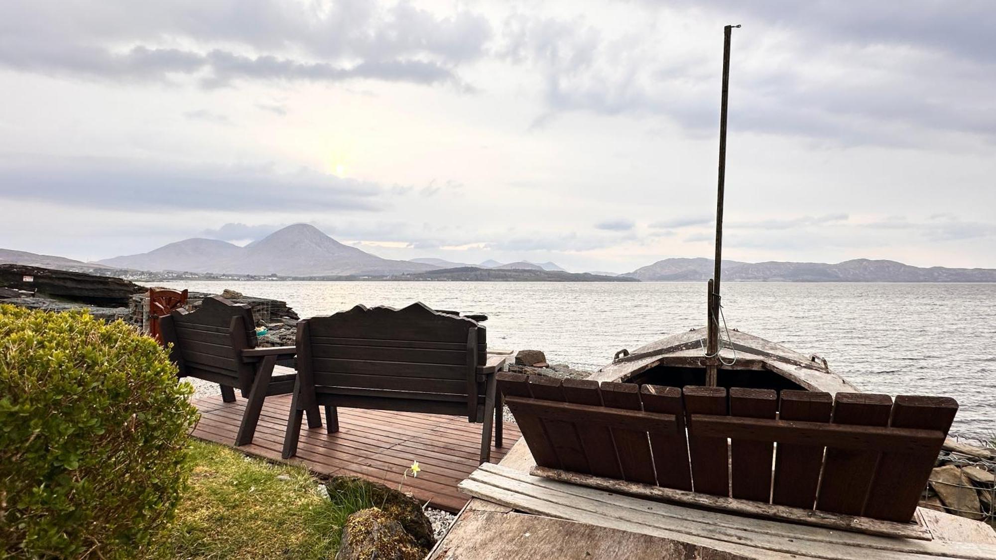 Carnmhor, Isle Of Skye - Stunning 242 Year Old Cottage On Its Own Sea Shore! Breakish 外观 照片