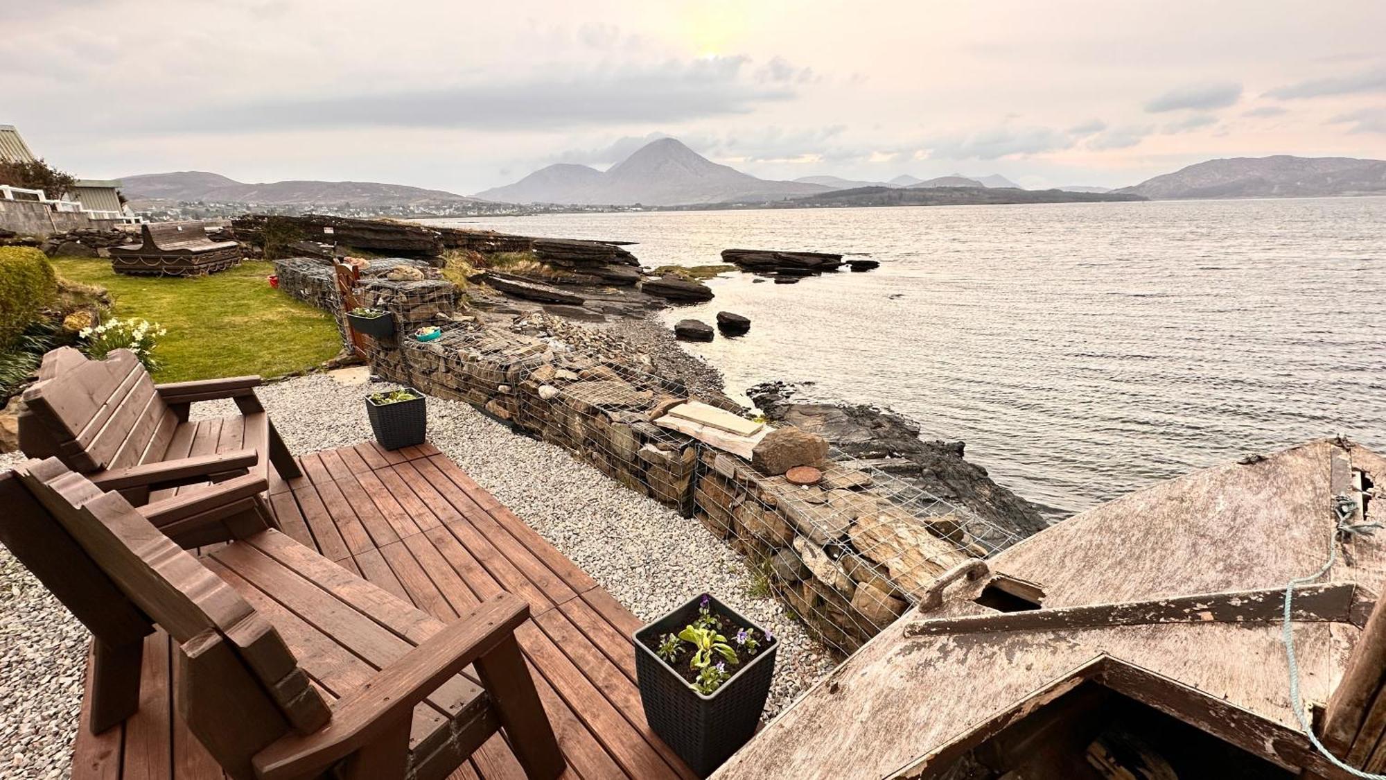 Carnmhor, Isle Of Skye - Stunning 242 Year Old Cottage On Its Own Sea Shore! Breakish 外观 照片